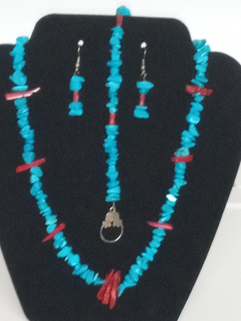 Turquoise Chip Necklace, Bracelet and Earrings Set - Blue